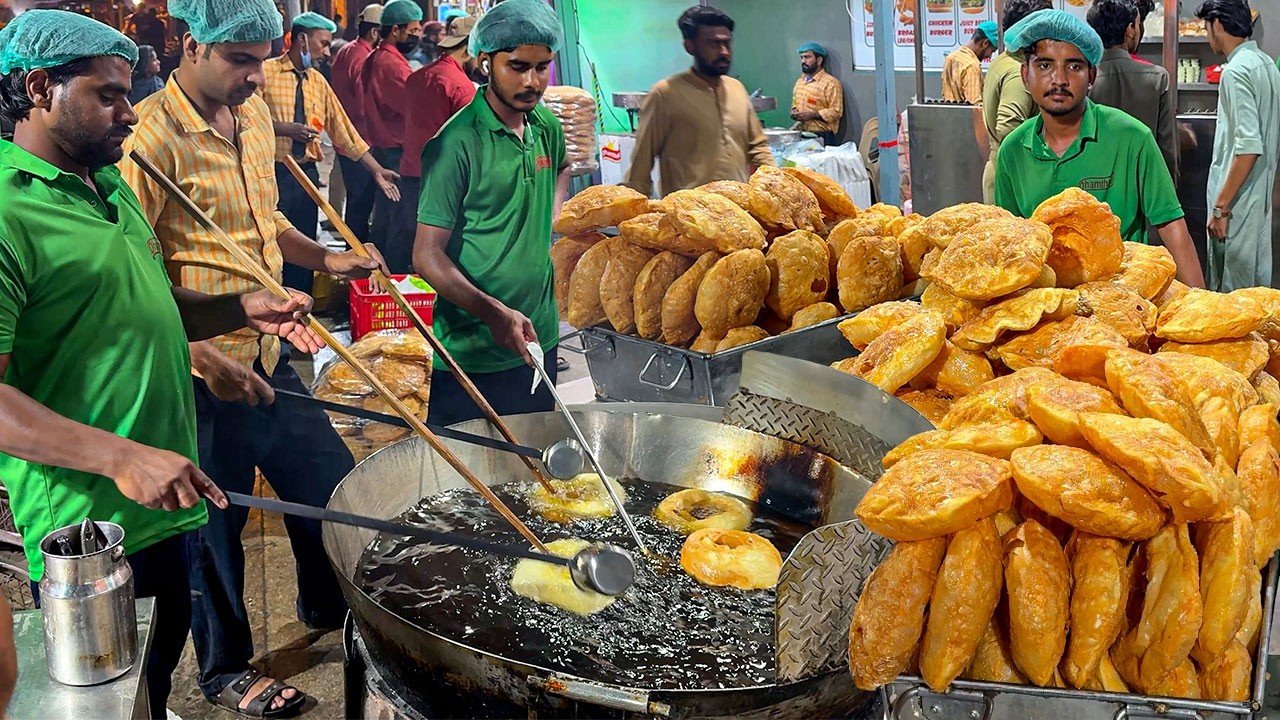 Ramadan Street Food - KHAJLA Special Ramadan Street Food | Khajla Making