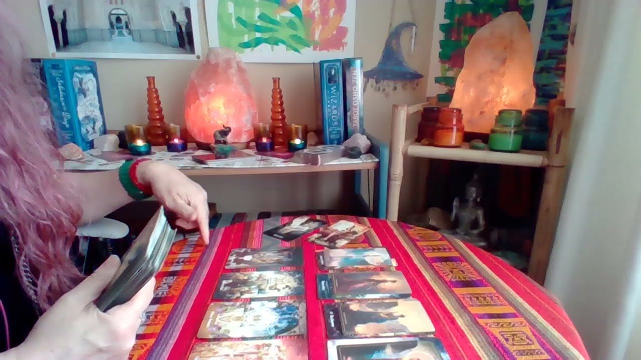 LEO!!🔮Atiende el llamado de tu corazón, la voz de tu alma!! Estás a nada de una unión a otro nivel!!