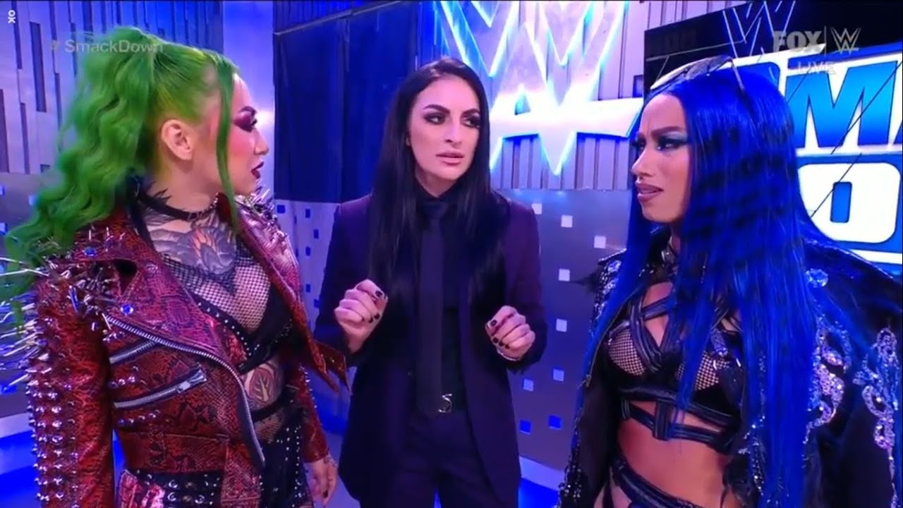 Sasha Banks argue with Shotzi in backstage - WWE Smackdown 11/19/21