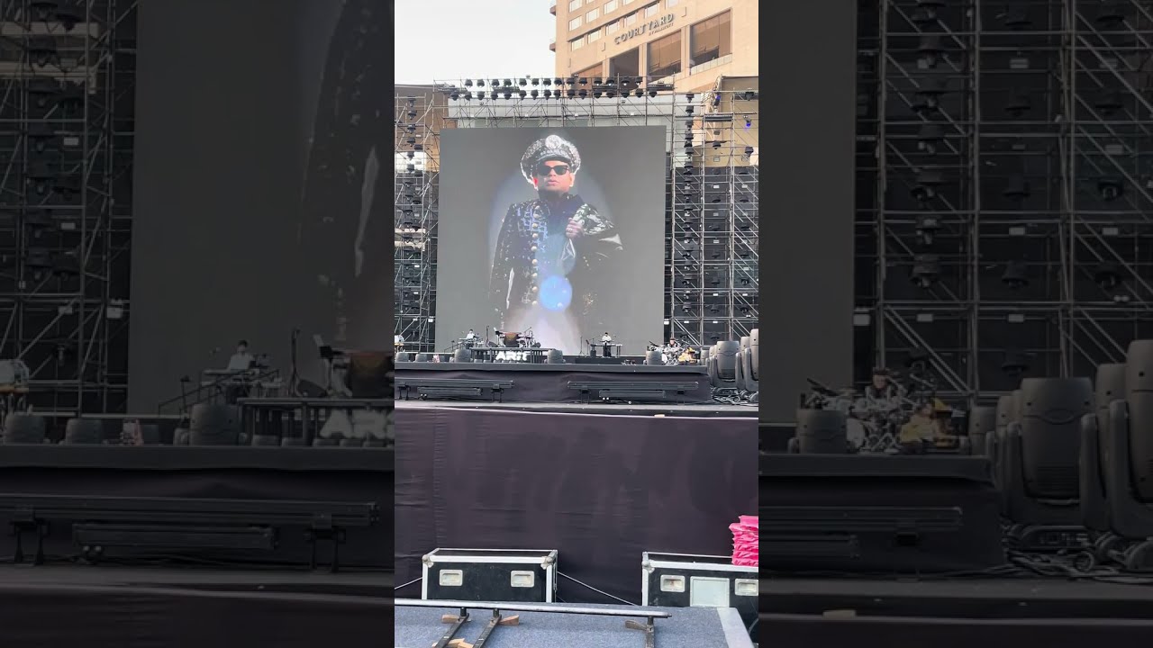 A R Rahman - The Wonderment Tour (DY Patil Stadium Mumbai) - ARR Intro with Jai Ho