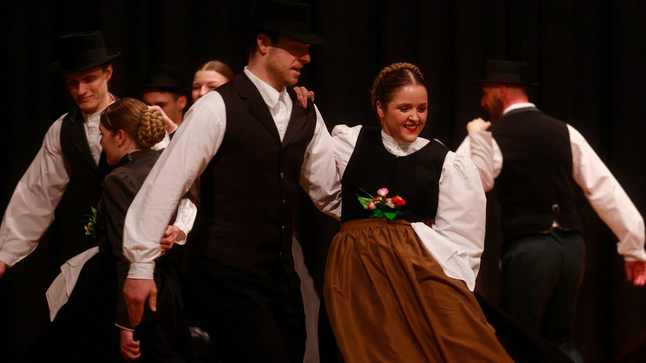 MAROLTOVO SREČANJE območno srečanje odraslih folklornih skupin