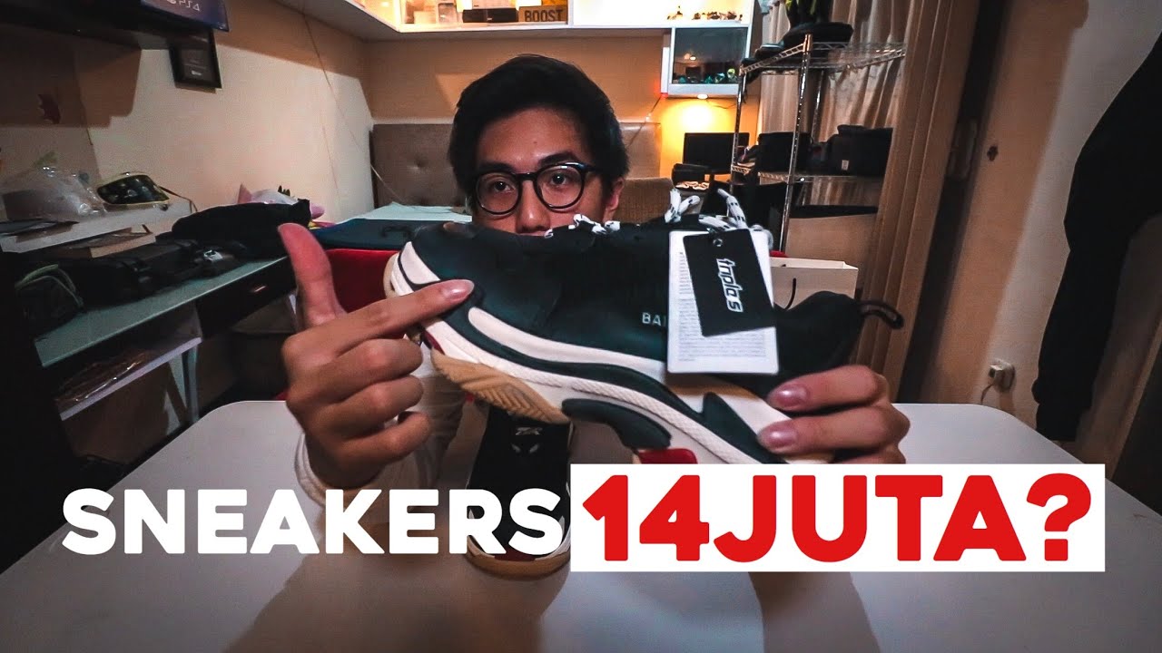 UNBOXING SNEAKERS BALENCIAGA TRIPLE S (Indonesia)