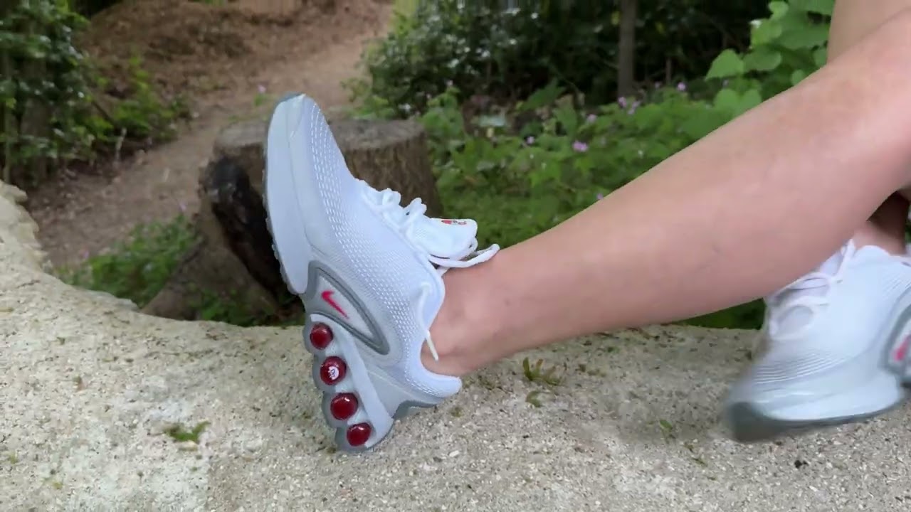 Kate Nike DN and Reebok Easytone sockless shoeplay