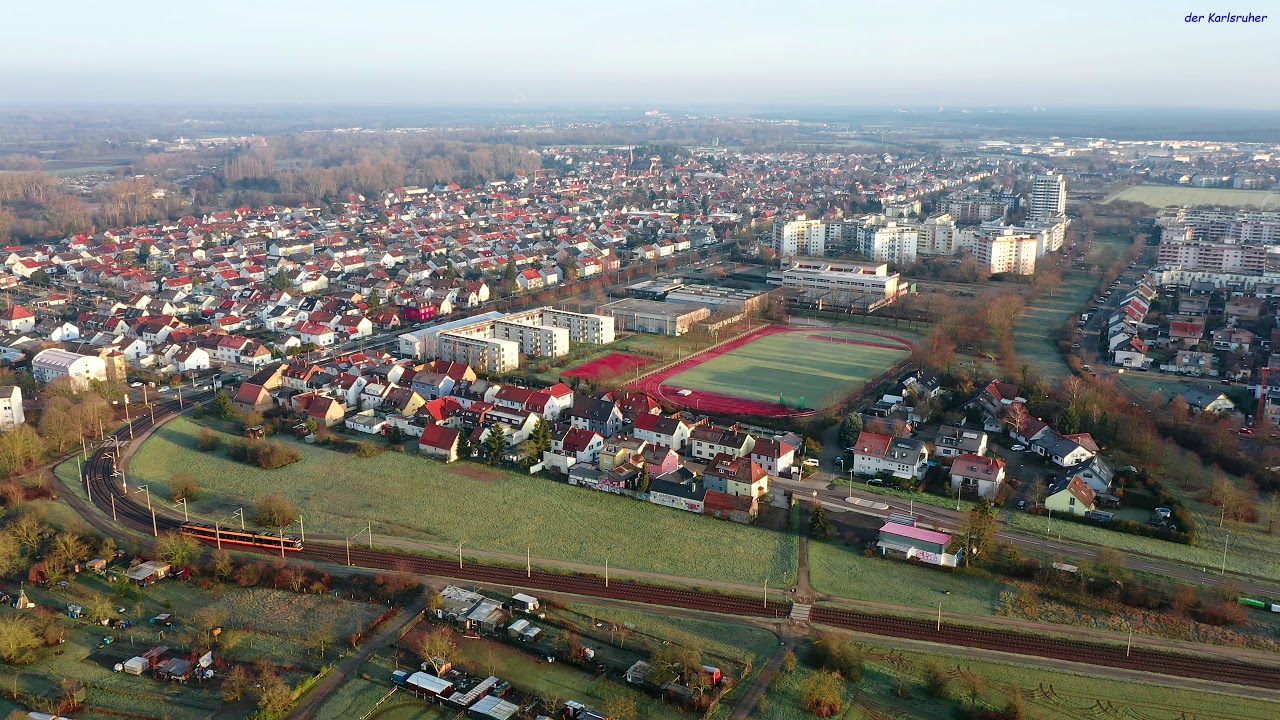 Mavic 2 Pro , Karlsruhe - Neureut von oben , 4k