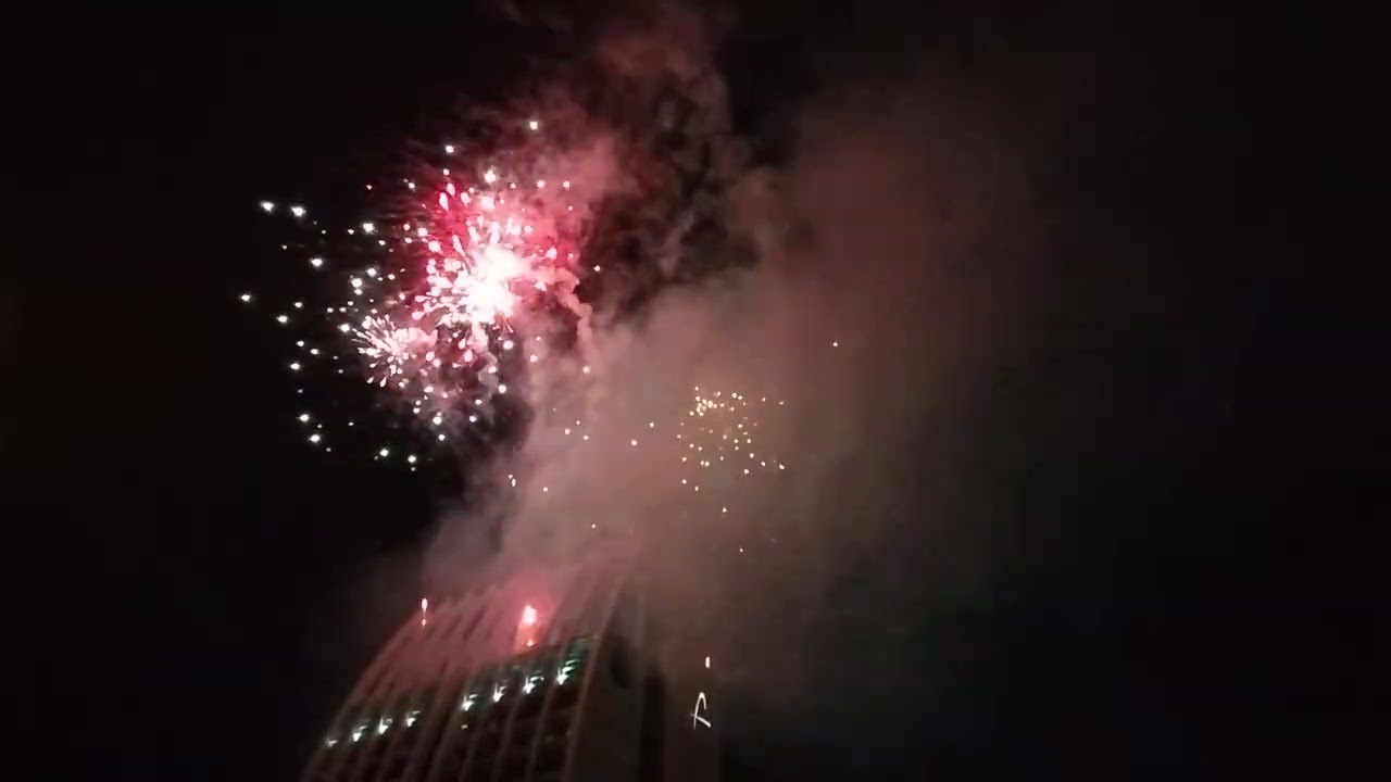 Noche Valdiviana - Fuegos Artificiales en el Hotel Dreams Pedro de Valdivia