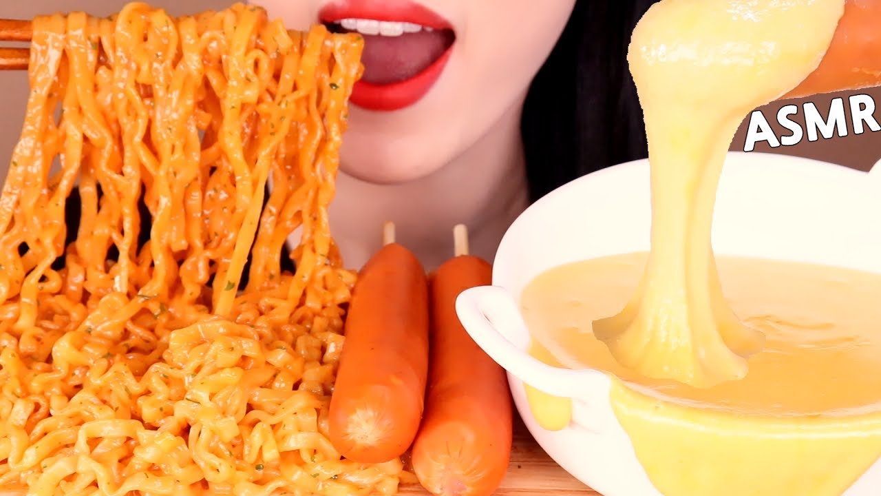 ASMR CHEESY CARBO FIRE NOODLES+FIRE SAUSAGE eating sounds MUKBANG먹방咀嚼音チーズカルボプルダックポックンミョンとプルダックソーセージ