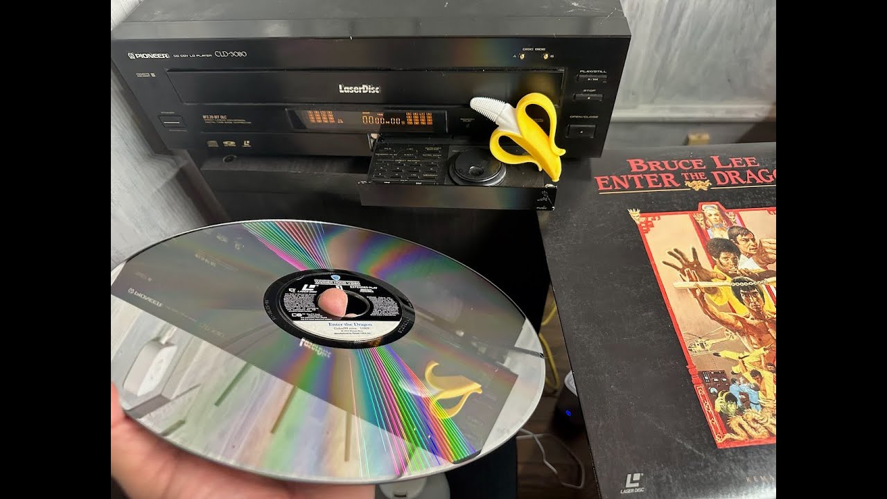 На LaserDisc всё выглядит лучше: возвращение к жизни легендарного проигрывателя CLD 3080.
