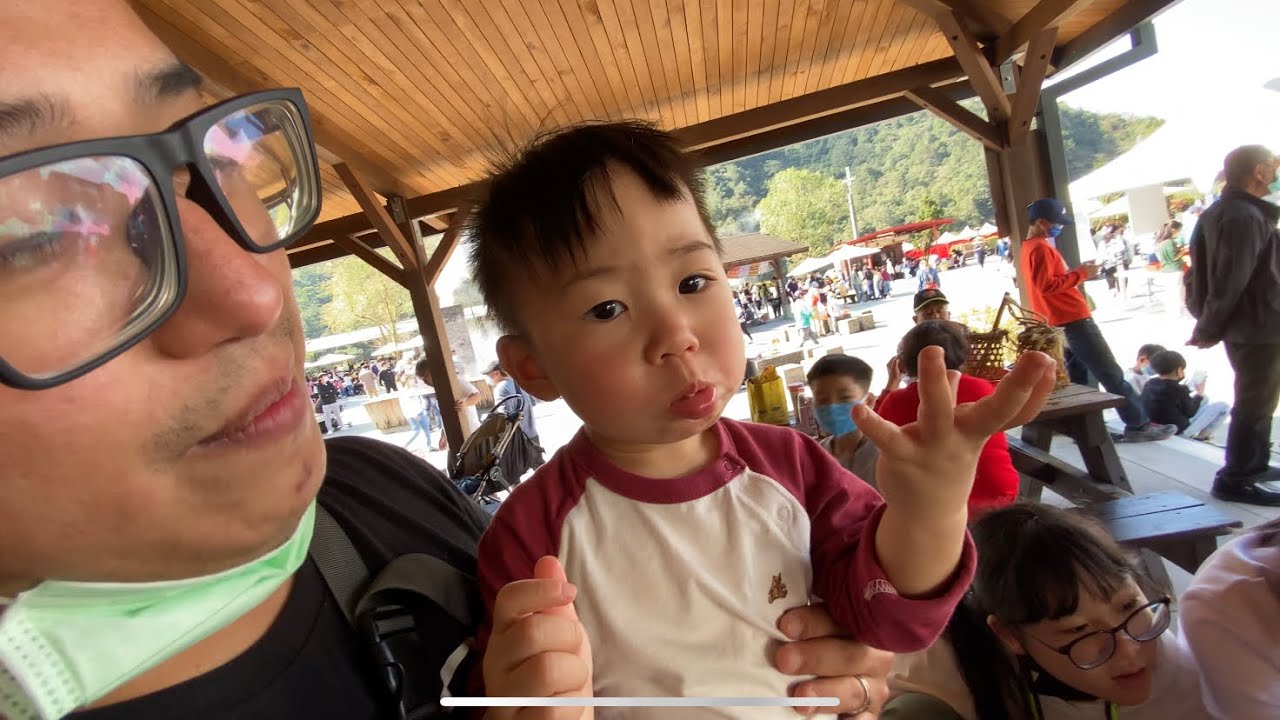 Bubu把胡椒粉當梅粉沾⋯一口咬下反應全場笑翻！？