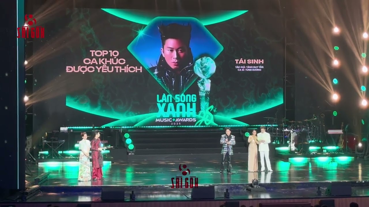 Tóc Tiên, MAIQUINN kết hợp rực cháy; Hòa Minzy, Nguyễn Hùng nhận cúp Làn Sóng Xanh 2025 mỏi tay