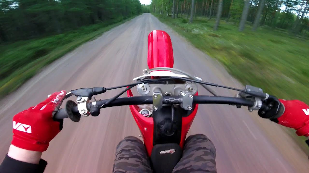 Honda CR85 - Sweet Little 2-Stroke Ripping & Braaps (GoPro)