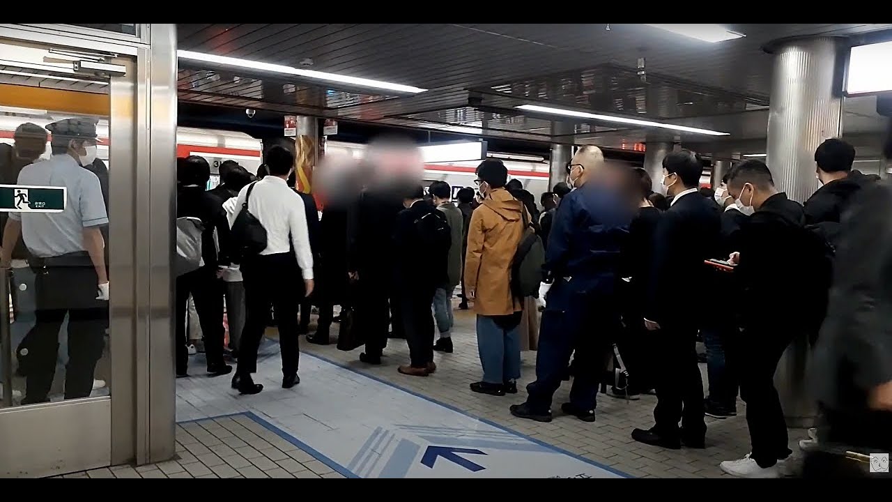 大阪メトロ御堂筋線/梅田駅1･2番線ホーム（中津寄り）3箇所定点観測　朝ラッシュ時間帯2分3分間隔で次々と到着発車　2021/10/26　07:41～08:38【1080p】