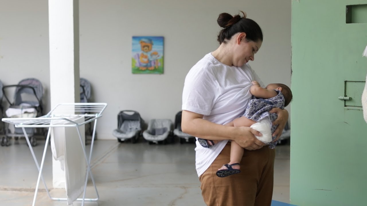 No Brasil, filhos de mães encarceradas já nascem com direitos violados
