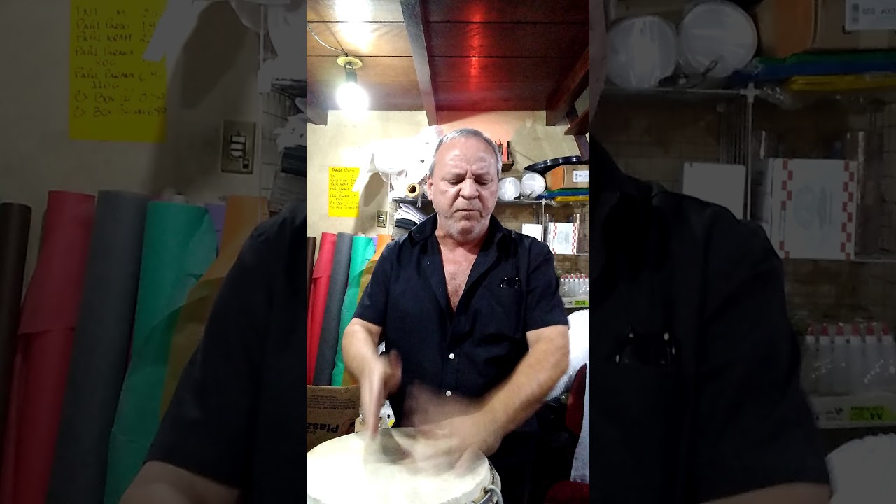 PONTO: PRETA VELHA VOVÓ ANA ( VOVÓ ANA VEM CHEGANDO )