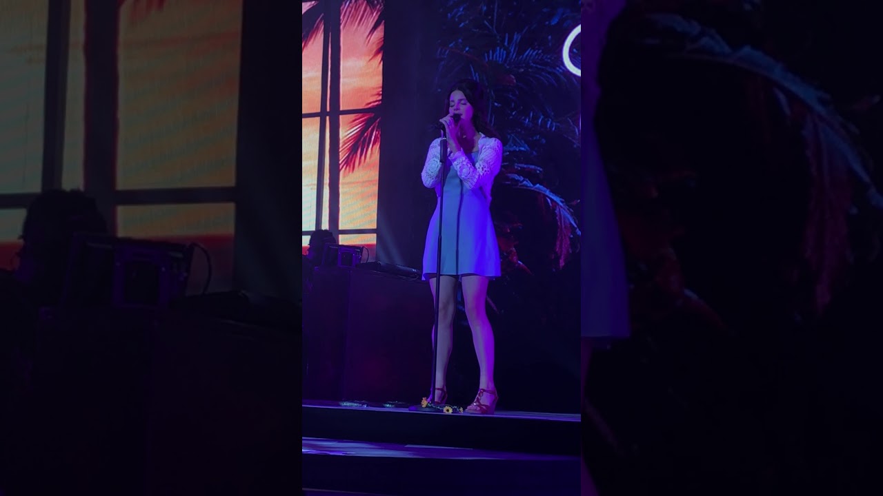Music to Watch Boys to - Lana Del Rey at Santa Barbara Bowl Live 9.8.17