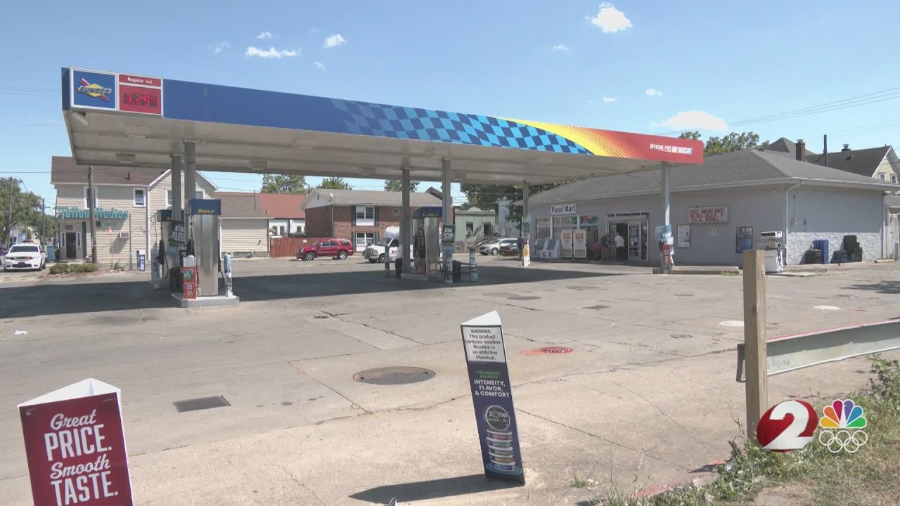 Witness recounts helping man shot in broad daylight in Dayton