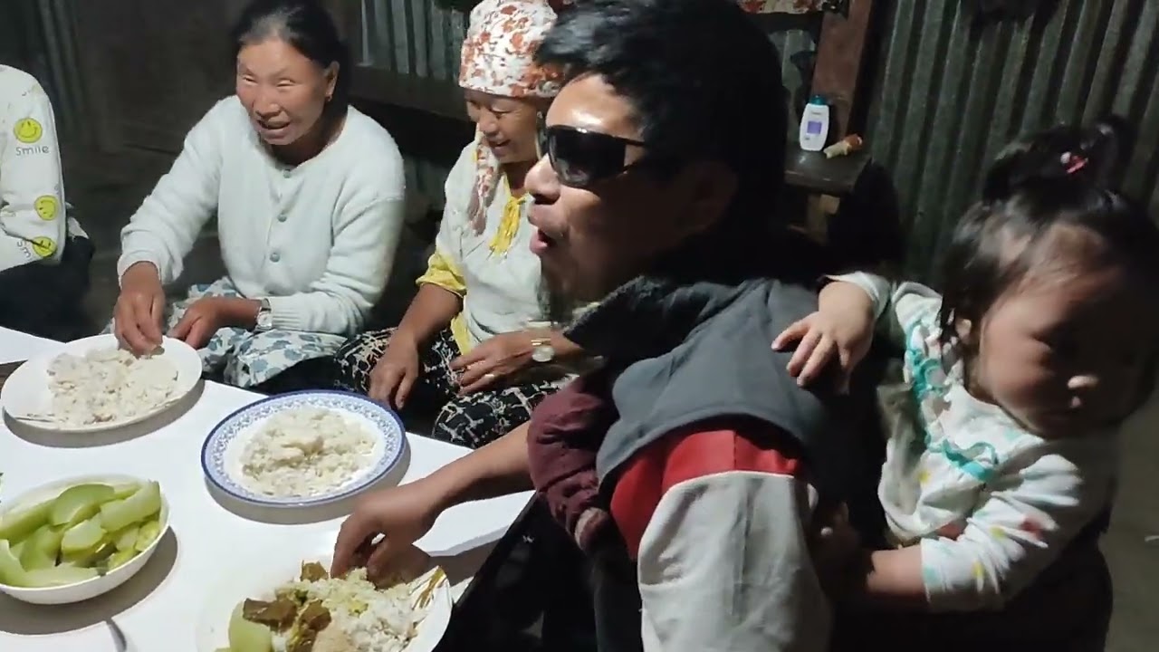 Khashong theira kasem khuikashok [family phonda zàkhangarum with ani ngara]