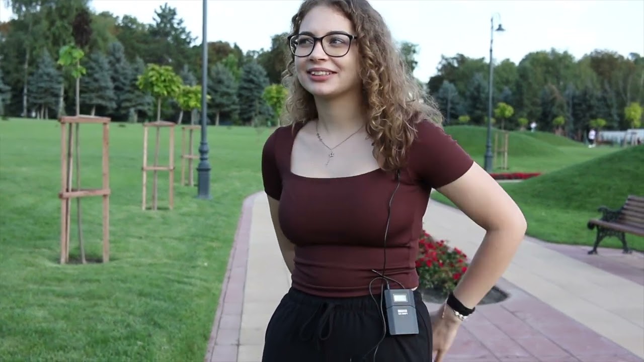 Proiectul O lumină și o cortină - Culorile Copilăriei