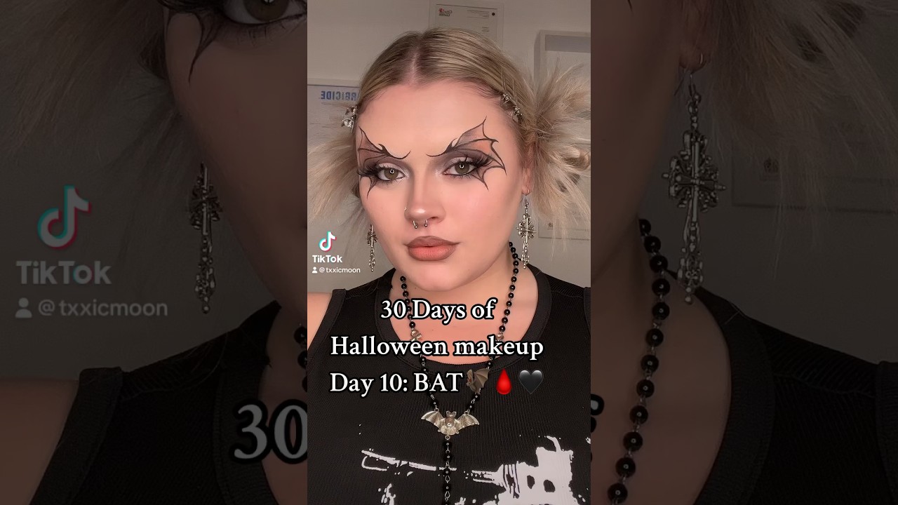 BAT MAKEUP🦇🤎 #makeup #tiktok #mua #trending #halloween #makeuptutorial #ytshorts #bat #batmakeup