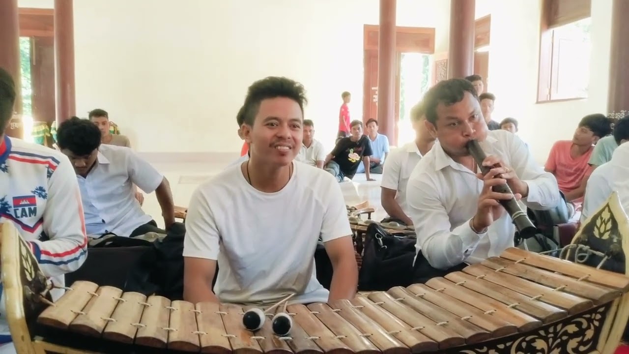 ភ្លេងពិណពាទ្យ