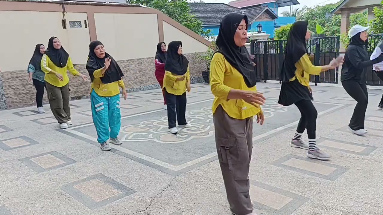 Cintaku kah tidak??????