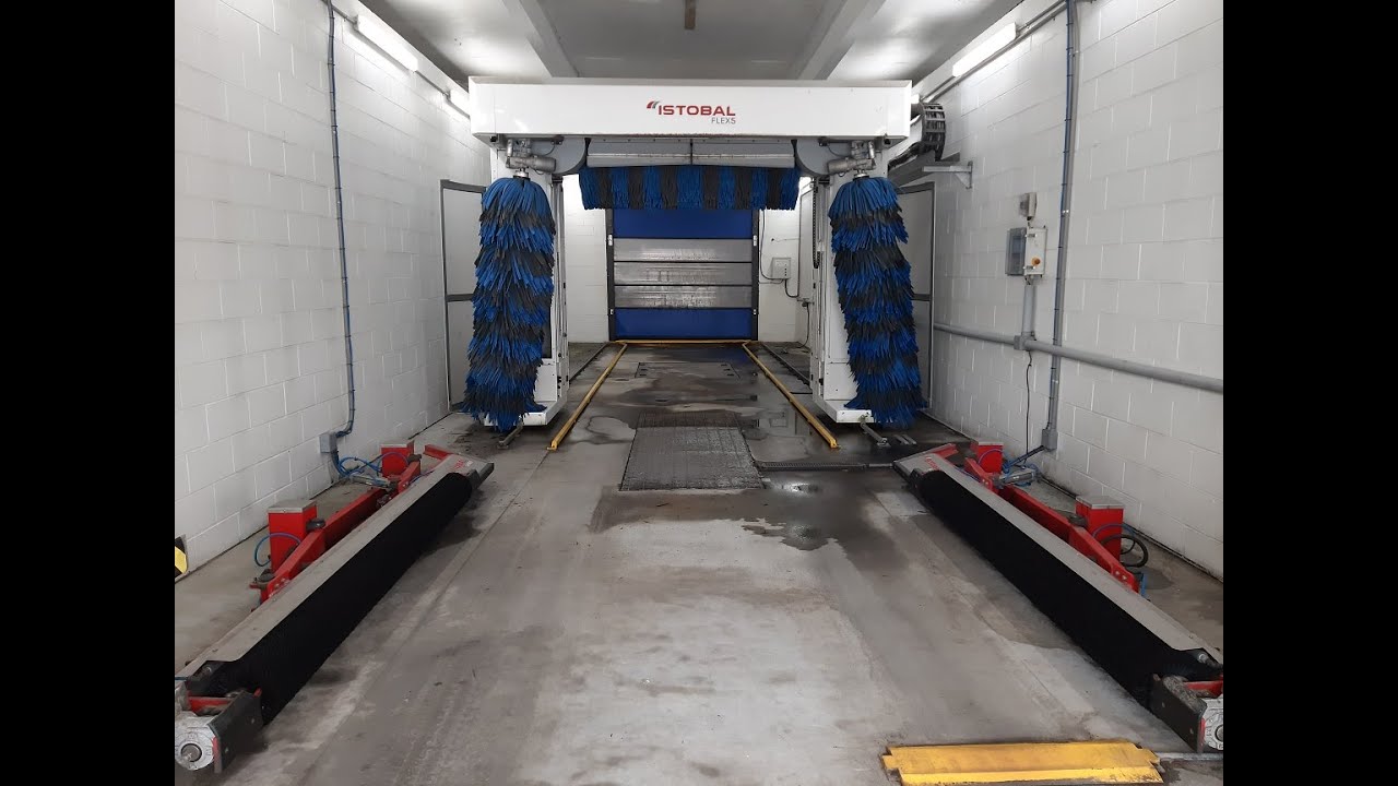 A car wash in a PARKING GARAGE?! - Istobal FLEX5 3-brush Car Wash in DOWNTOWN Savannah, Georgia