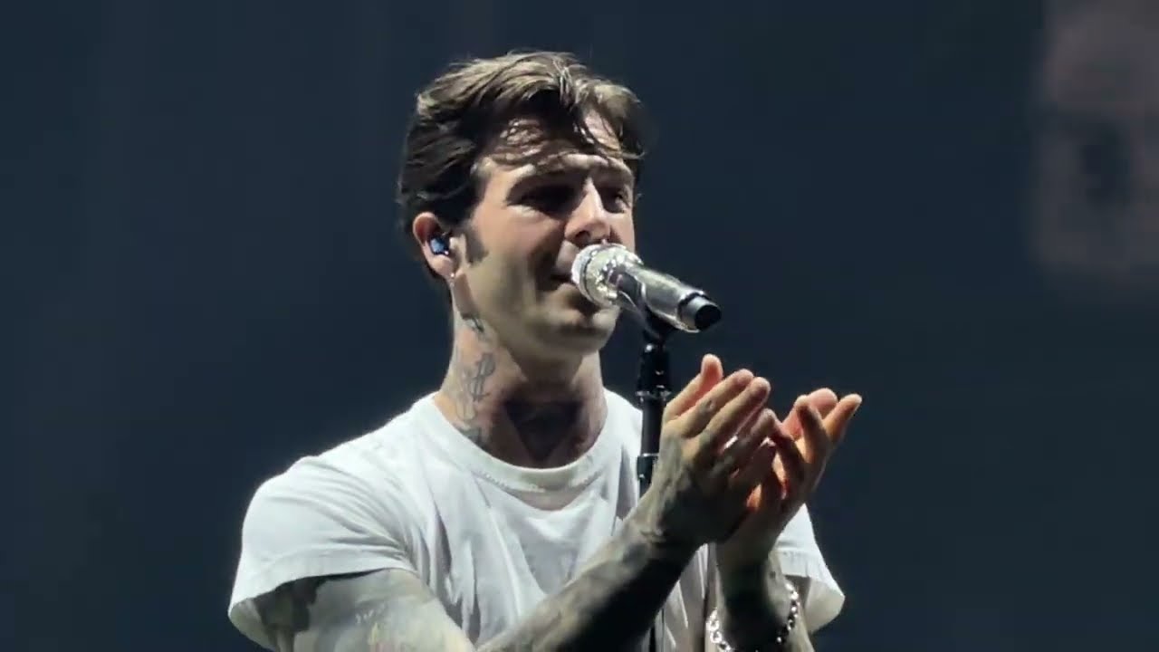 The Neighbourhood: Reflections Ultrasound Wourld Tour The Armory 