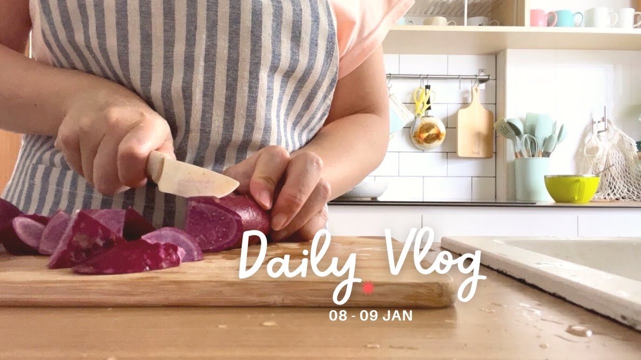 Simple everyday life: Daily vlog - Kimchi fried rice,  Candied Sweet potatoes, Wrapping dumplings 饺子