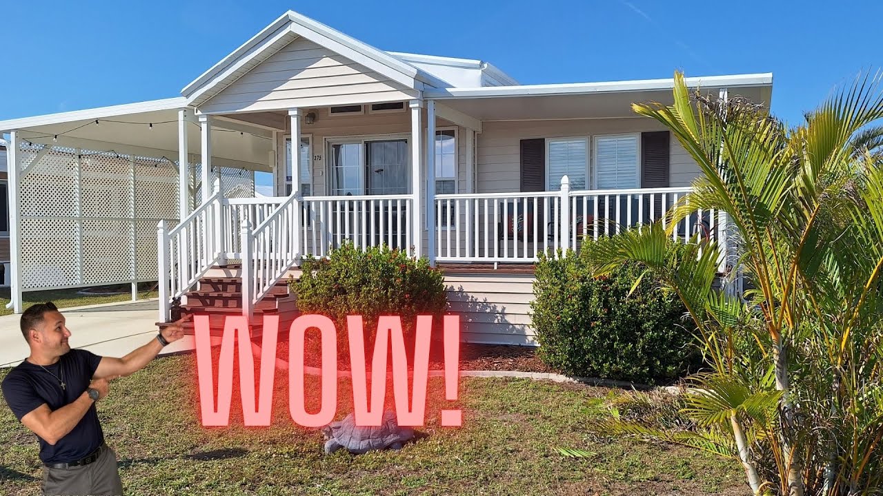 Huge Deck On This Fantastic Home That Needs Sold (Harbor Lakes RV Resort Port Charlotte Florida)!