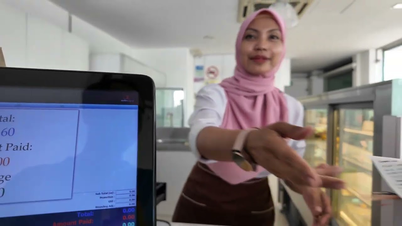 keliling kota kluang di malaysia jalanan bersih ketemu terminal yang unik