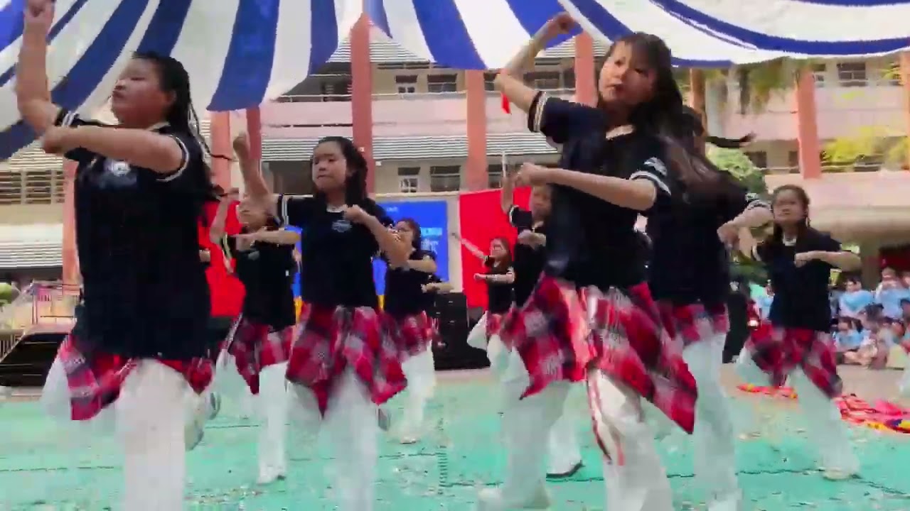 Con gái Nhật Quyên thi chung kết khôi 12
