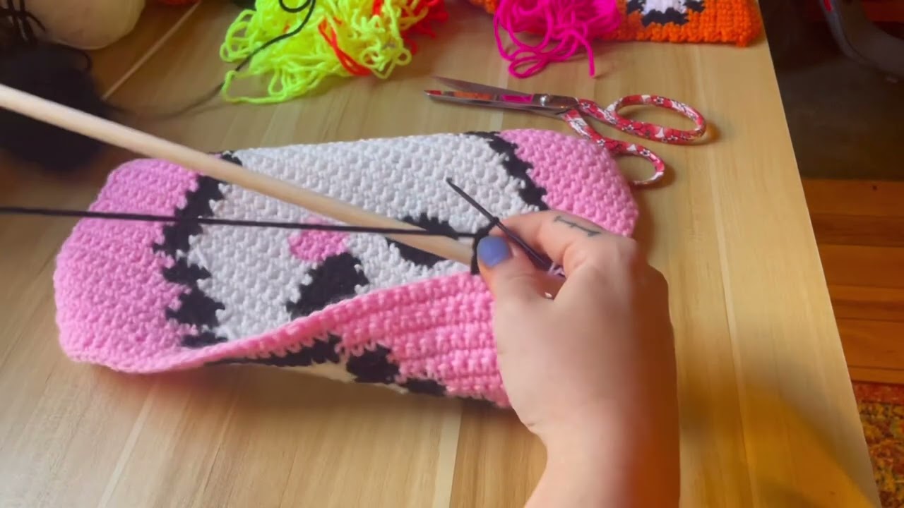 Tapestry Crochet: Attaching a wooden dowel to your piece using single crochet