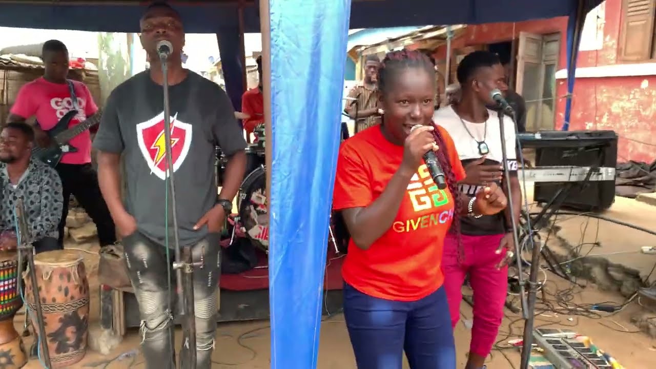 Diana Hamilton - Yehowa Behwe wo 🔥🥁Live Gospel music 🎵 Coastal band performing at Komenda