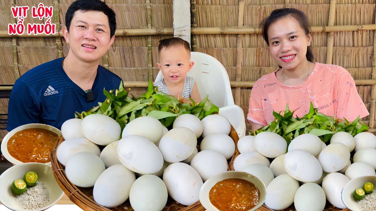 Hột Vịt Lộn Nổ Muối Hột Chấm Muối Siêu Cay - Món ăn đơn giản nhưng cực kì cuốn