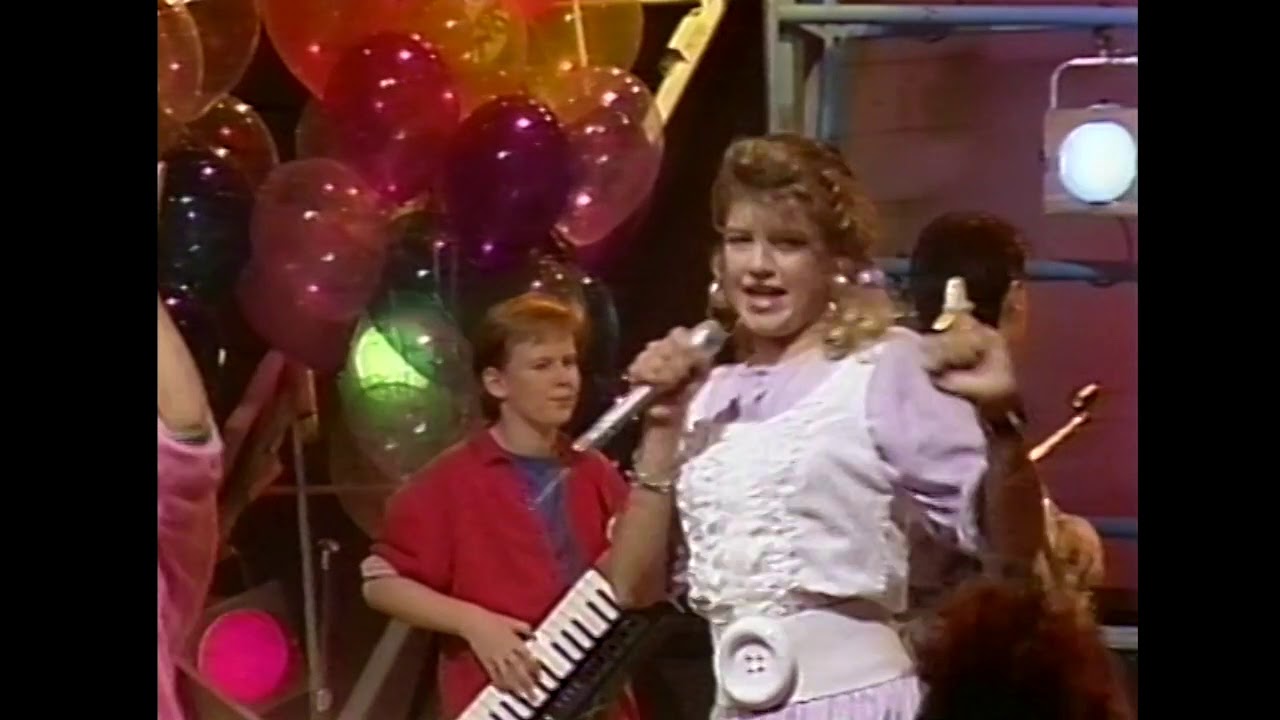 KIDS Incorporated | Pop Goes The World [720p HD Stereo Live-Look Remaster]