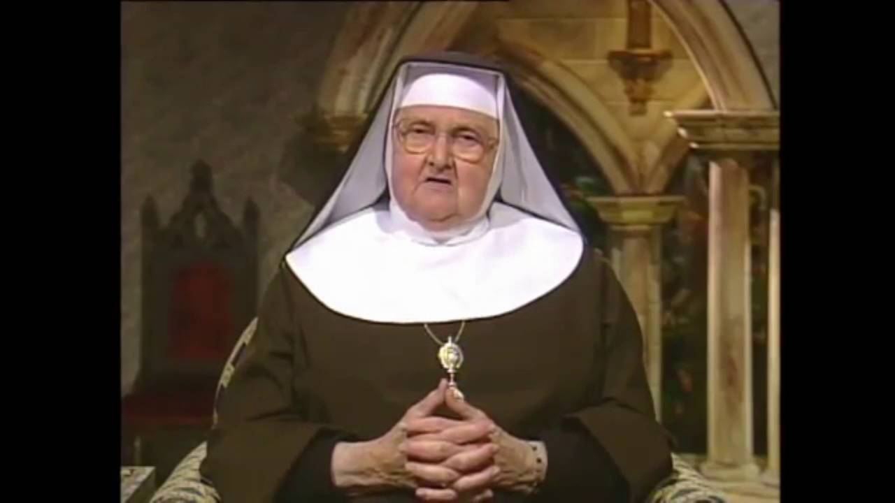 Mother Angelica makes a little girl cry
