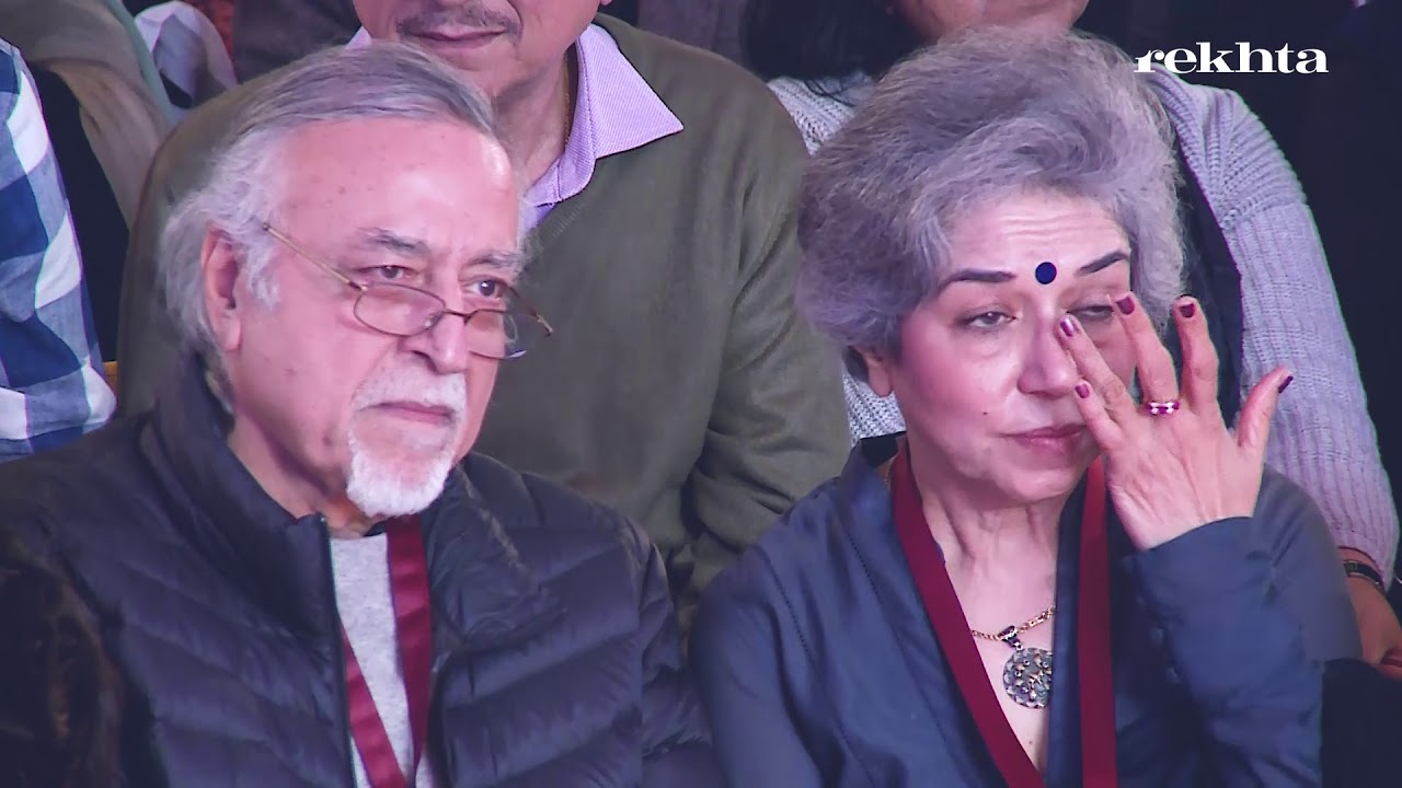 Meri Duniya Hai Maa Tere Anchal Mein | Heart-Warming Performance