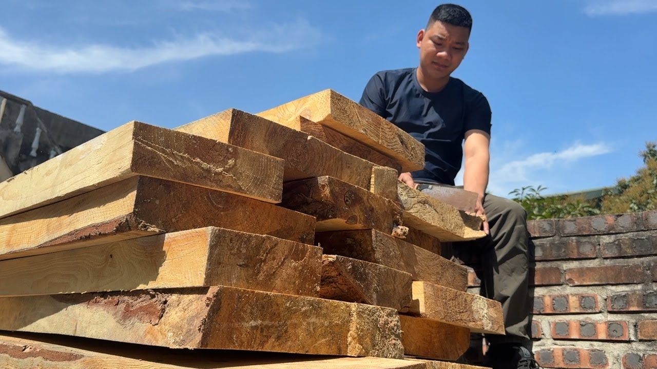 Building the Ultimate Large Pine Workbench for My Small Workshop