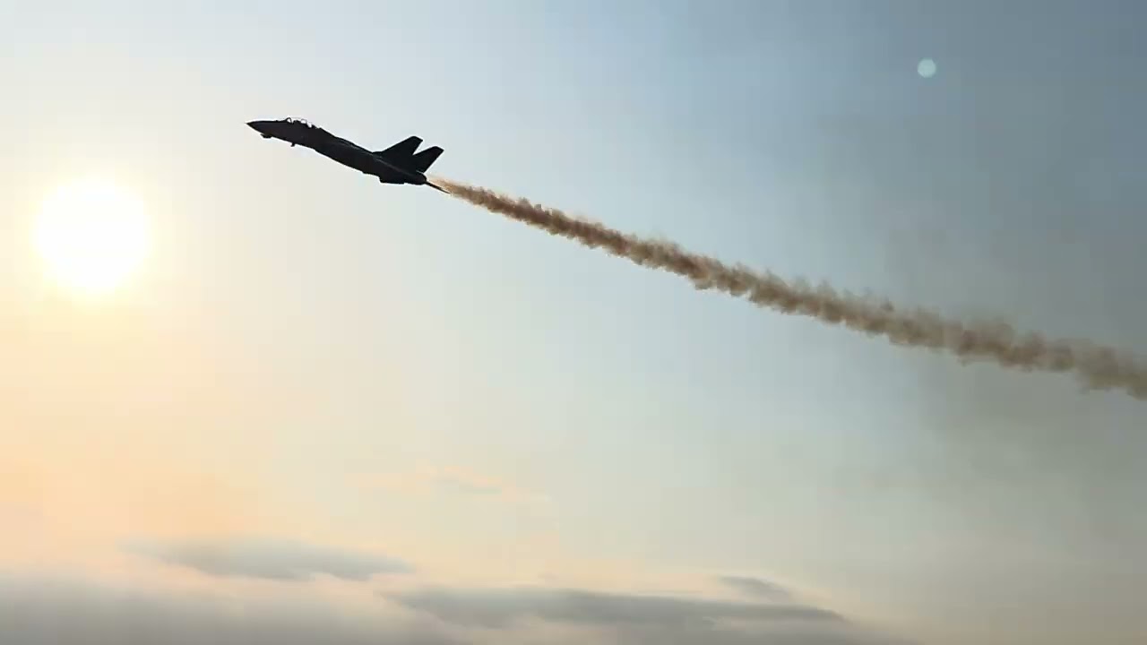 F14 Tomcat  SKYMASTER XXL  PILOT PIRINIKOS   Greek Jets airfield