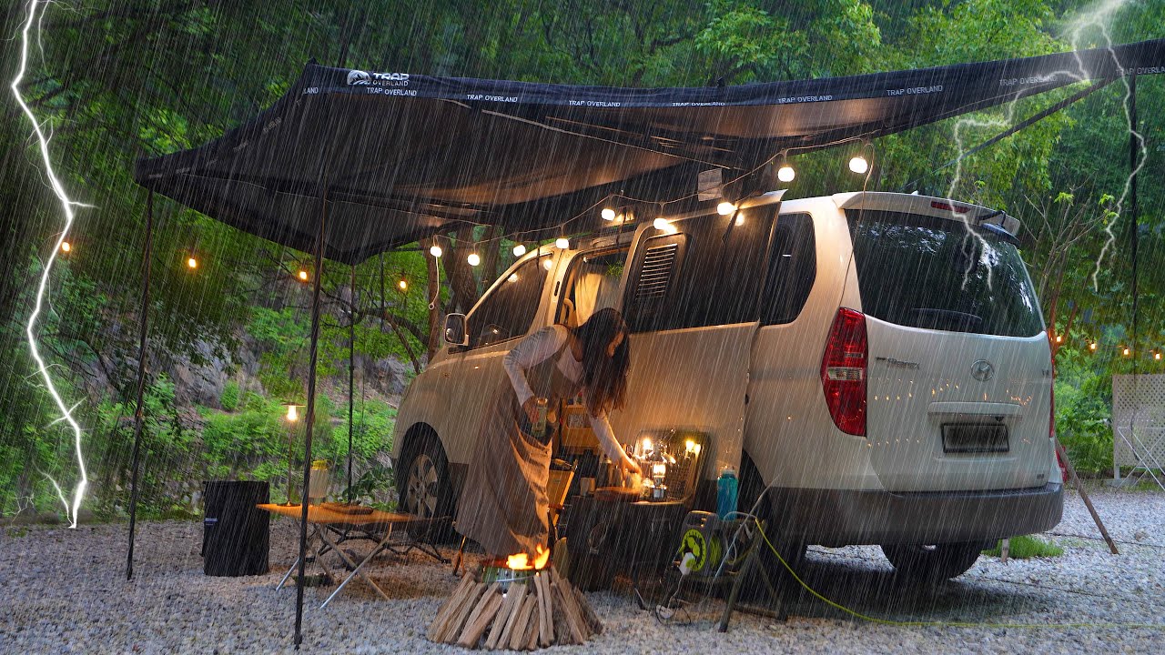 ☔️ 요란한 천둥번개와 기습 폭우가 내리는 계곡 캠핑 / 샐러드파스타, 광어묵은지김밥 / 스타렉스 캠핑카