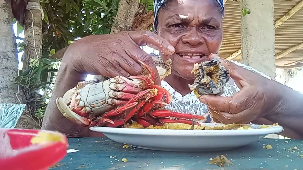 COMENDO MUITO CARANGUEIJO GRANDE COM PIMENTA 😋🦀🦀🦀