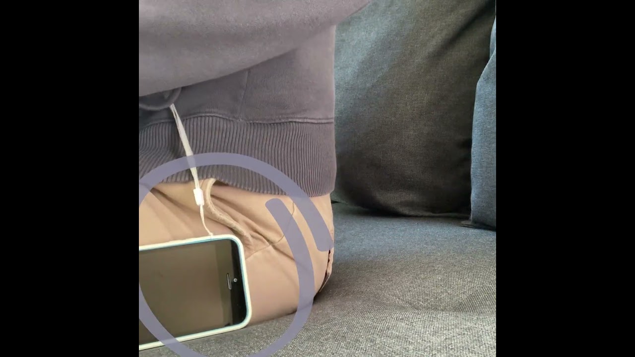 Don't let  your phone slip from your pockets when you sit down. #securephone #pocketclip