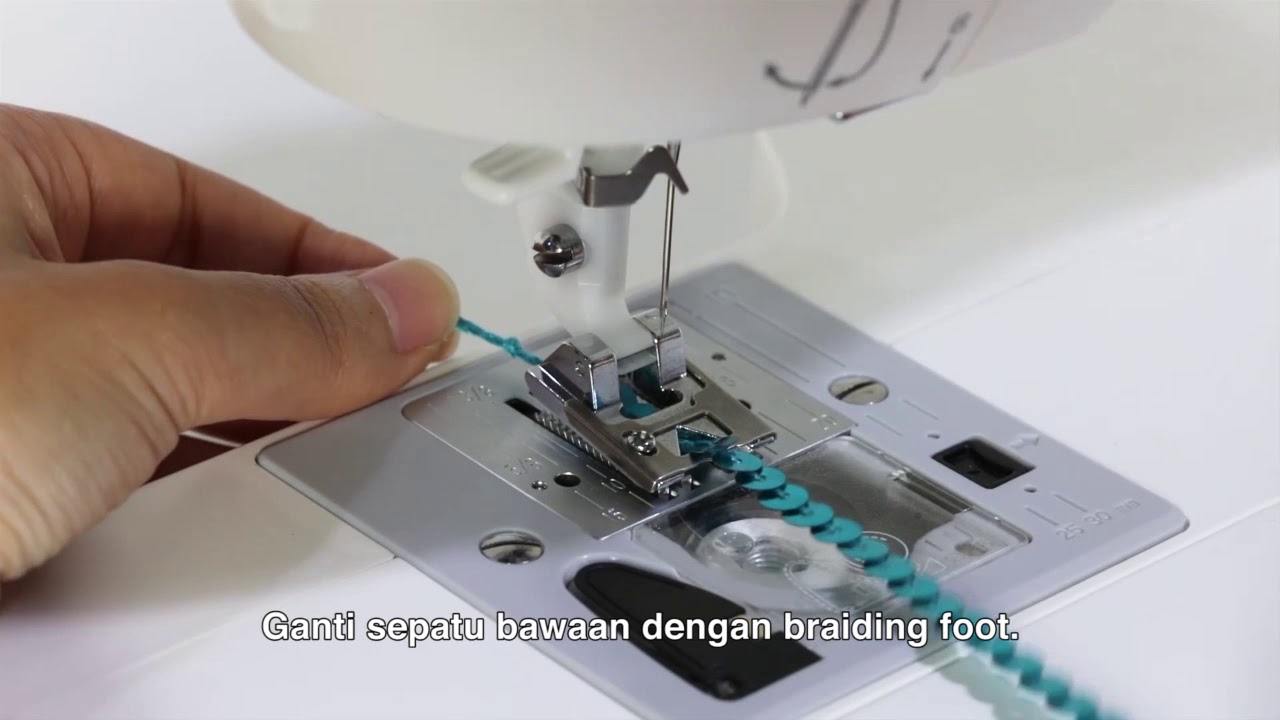 SINGER® Braiding Foot Tutorial