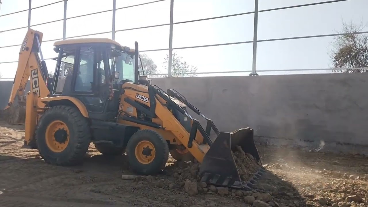 jcb mashine 3dx plus and Sonalika tractor mitti khudai and loding in Village video _#jcbvideo 