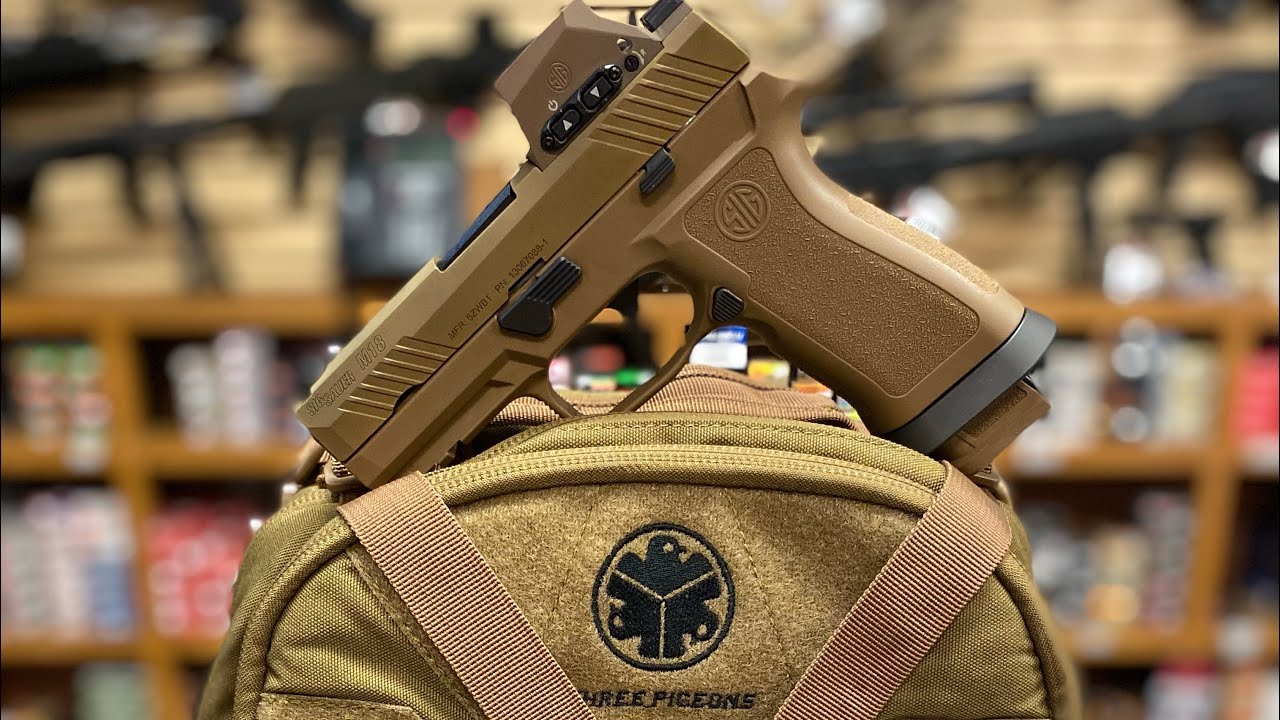 Lo ultimo de Sig Sauer, la pistola del ejercito de USA.  Three Pigeons Shooting Range Backpack Ad .