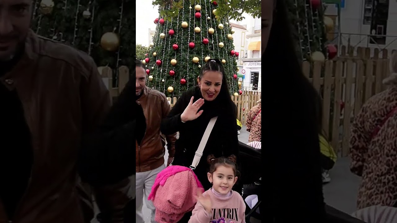 Así inició la navidad de Utrera 2025 "LA CASA DE PAPA NOEL Y EL ALUMBRADO" magia pura.