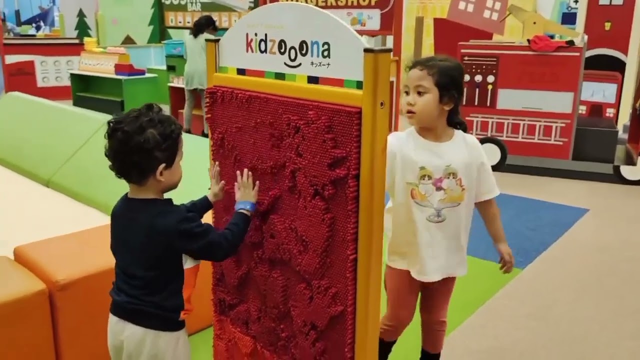 RAZKA BERMAIN PLAYGROUND DI KIDZOONA LIPPO MALL PURI