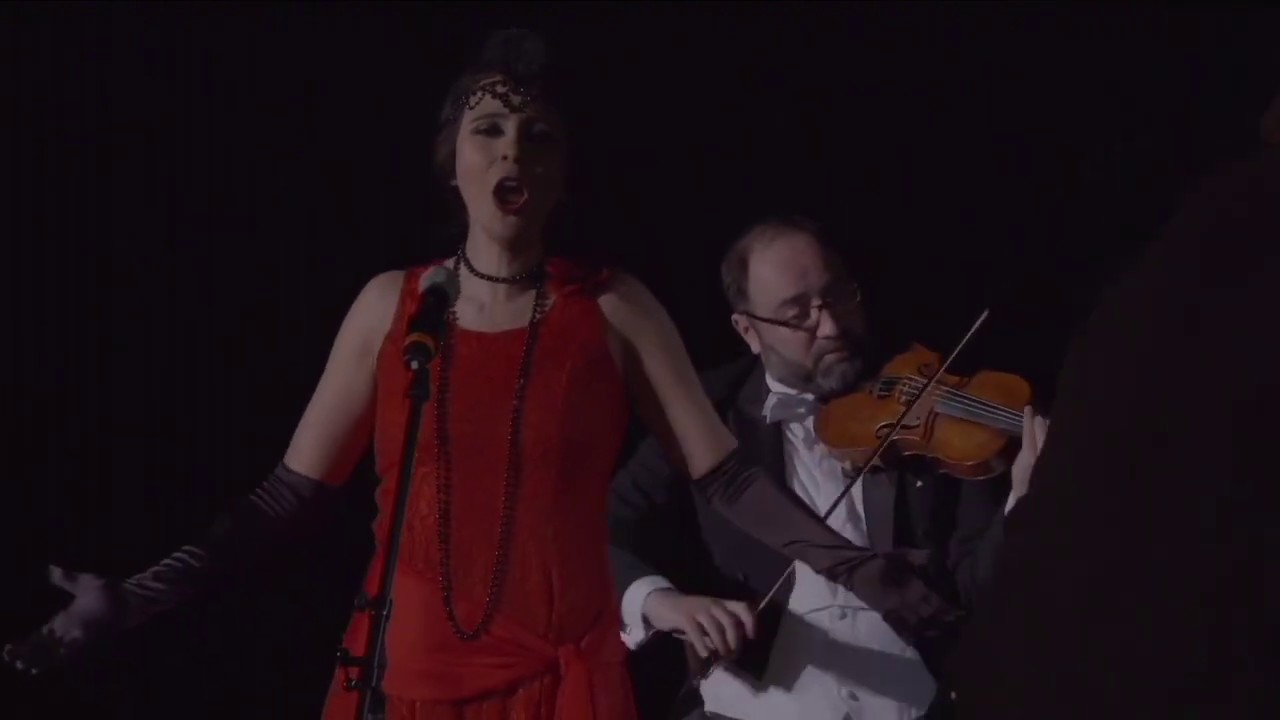 Ich bin von Kopf bis Fuss auf Liebe eingestellt - Daniela Vega & Metropolis Orchester Berlin