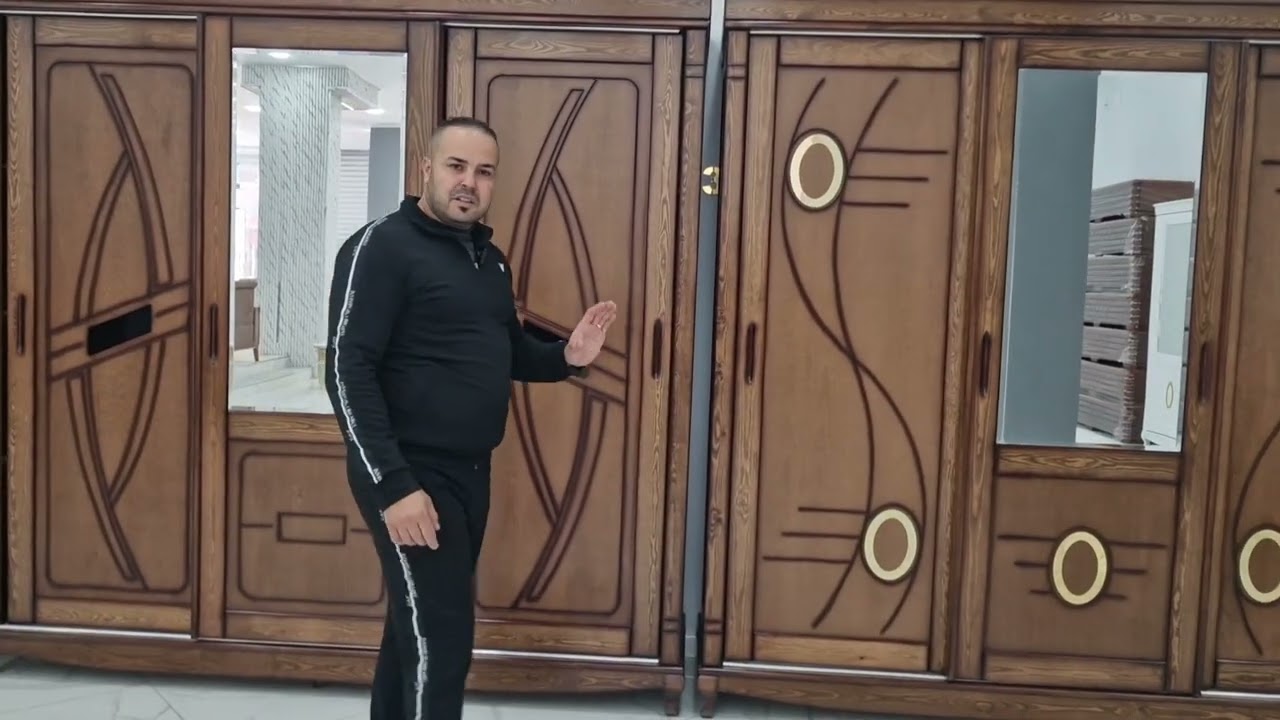 العودة مع أفضل خزانة بالخشب الاحمر عند اثاث_المستقبل_العلمة 