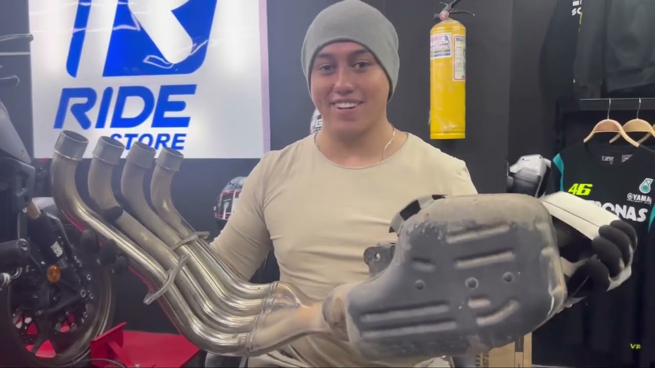 La primera HONDA CB 650 que le montamos este full system AKRAPOVIC  🔥🔥