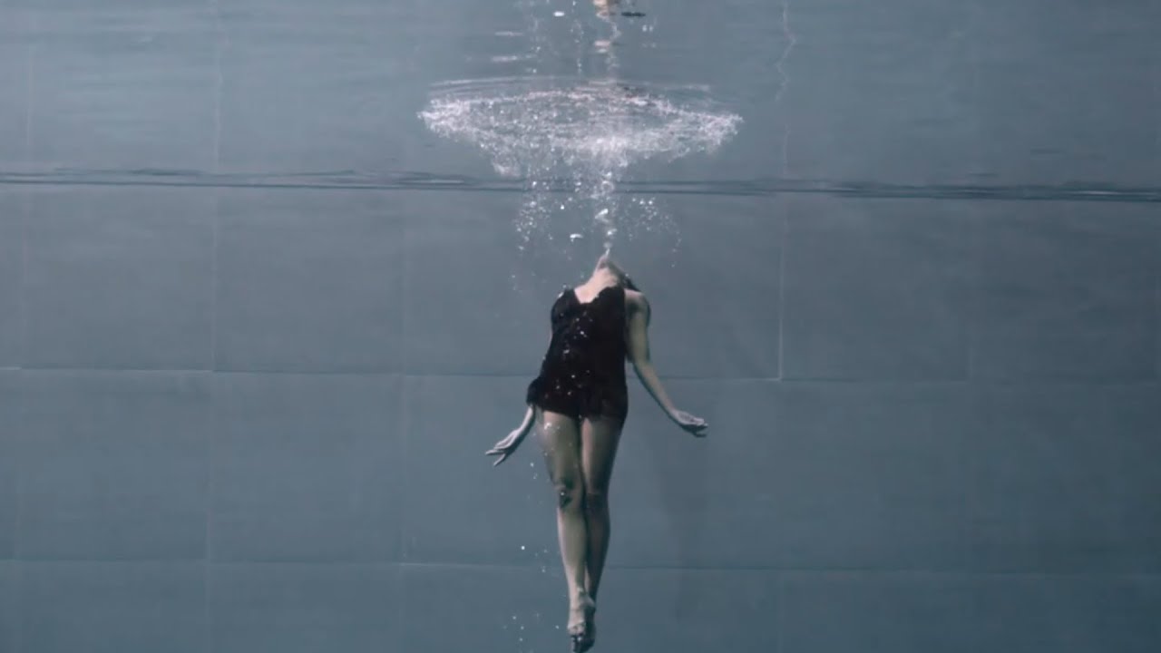 Oksana Veliyeva - Old photo  (Julie Gautier - Underwater Dancer)